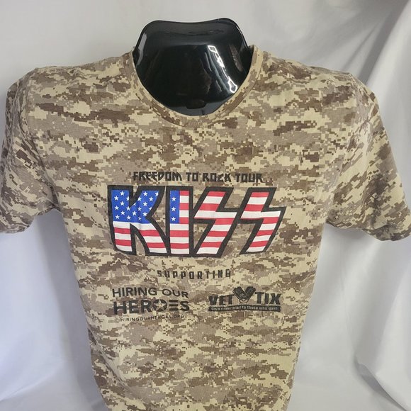 KISS 'Freedom To Rock' Camo 2016 Tour T-shirt (Size M) - Picture 1 of 5